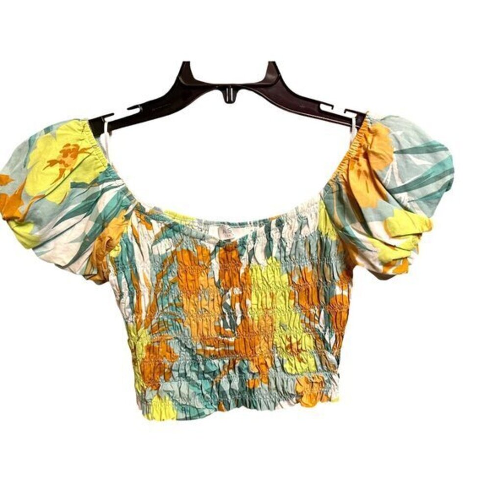 ASTR The Label Smocked Floral Puff Sleeve Cropped Top S Multicolor